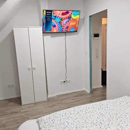 Yann Wohlfuehl & Schoenes Apartment *